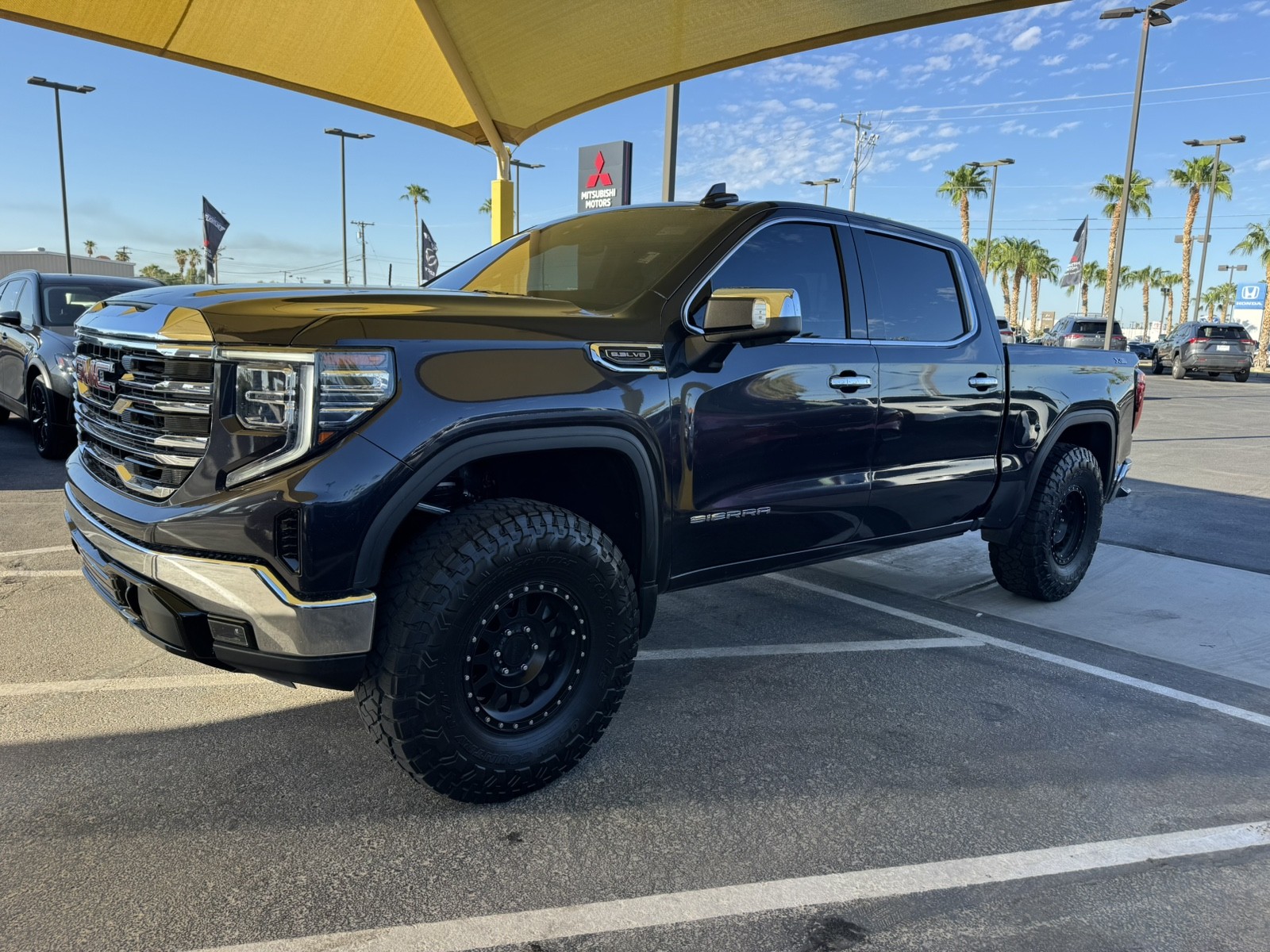 2023 GMC Sierra 1500 SLT Crew Cab 4WD