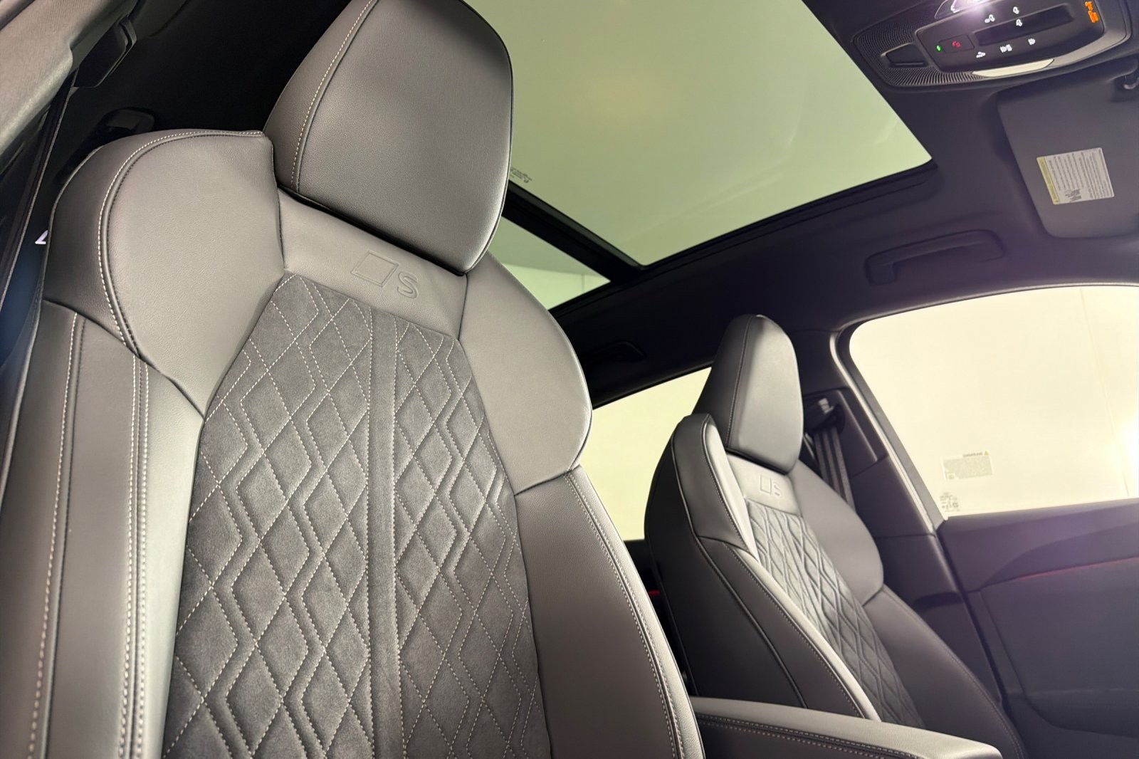 New 2025 Daytona Gray Pearl Effect Audi Premium Plus 3.0 TFSI quattro image 16