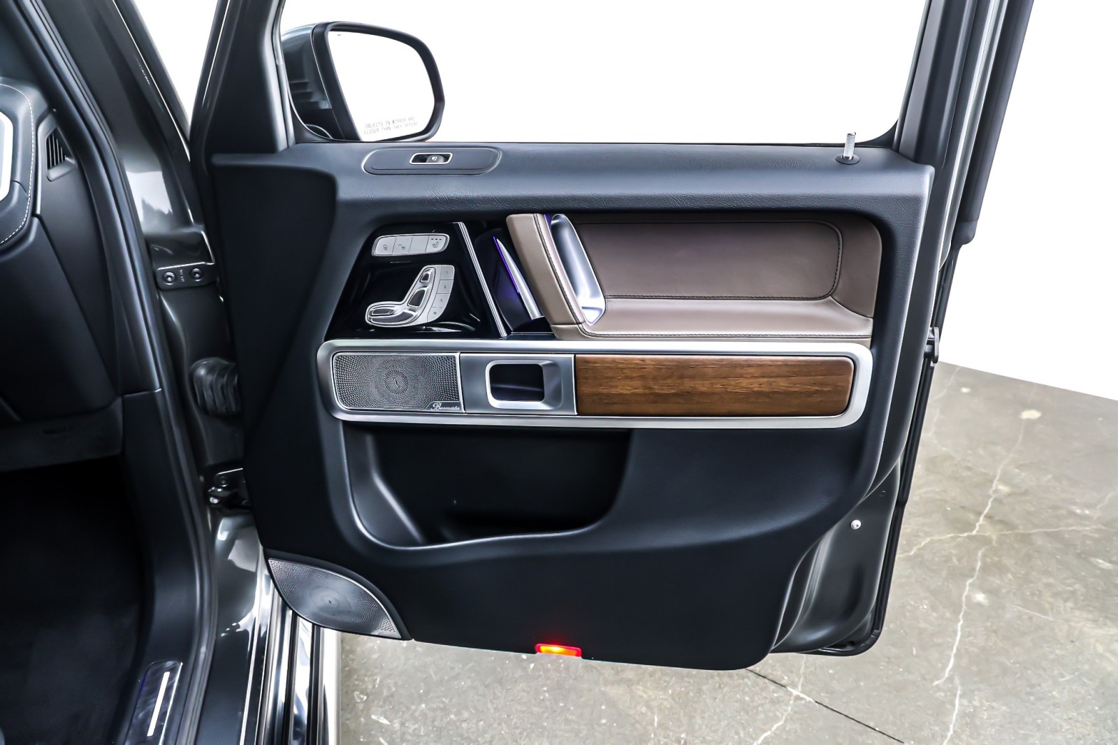 Certified Used 2020 designo Graphite Metallic Mercedes-Benz AMG® G 63 4MATIC SUV image 25