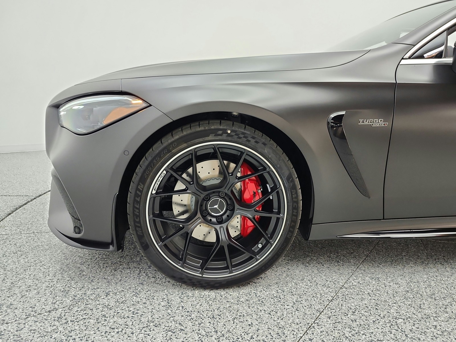 New 2027 MANUFAKTUR Graphite Grey Magno Mercedes-Benz AMG® CLE 53 4MATIC+ Cabriolet image 15