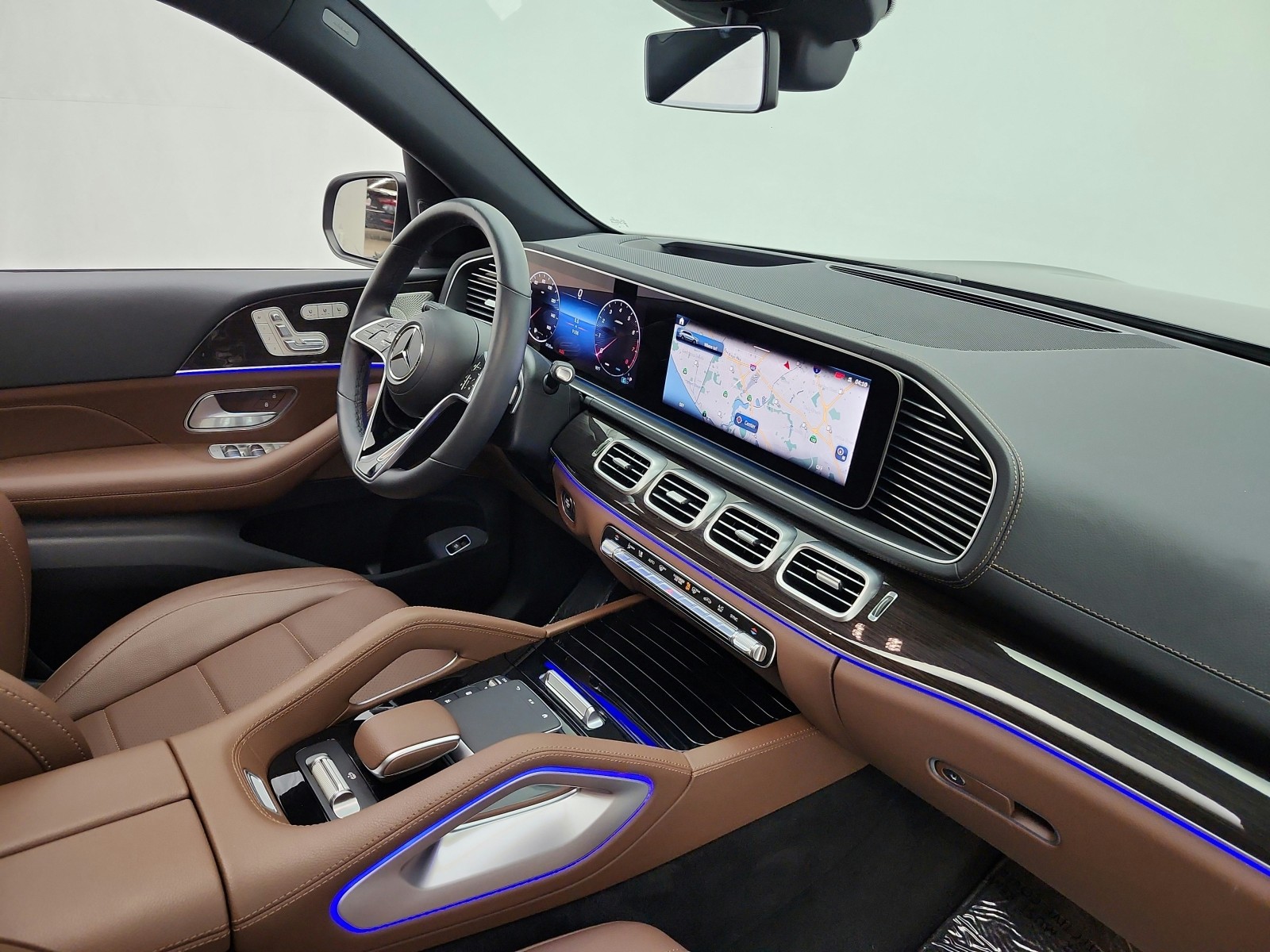 Certified Used 2026 Obsidian Black Metallic Mercedes-Benz GLS 450 4MATIC® SUV image 18