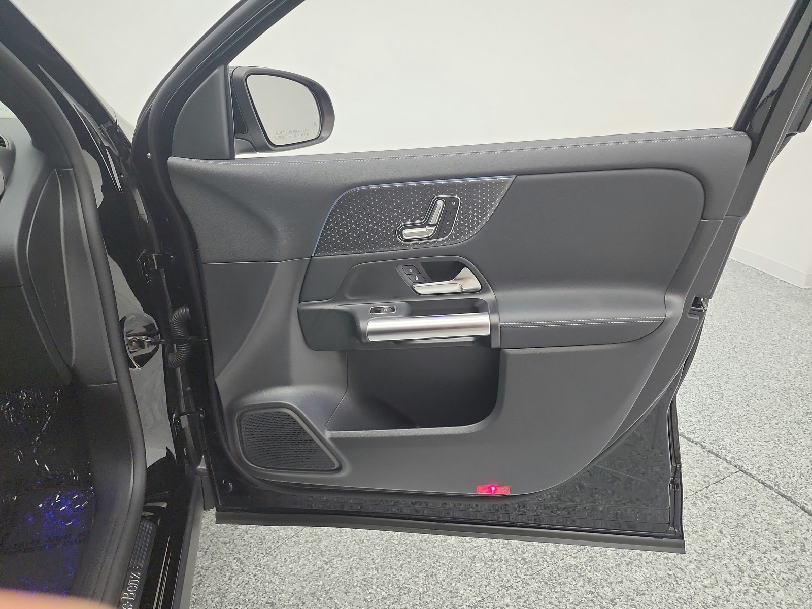 Certified Used 2025 Night Black Mercedes-Benz GLA 250 SUV image 16