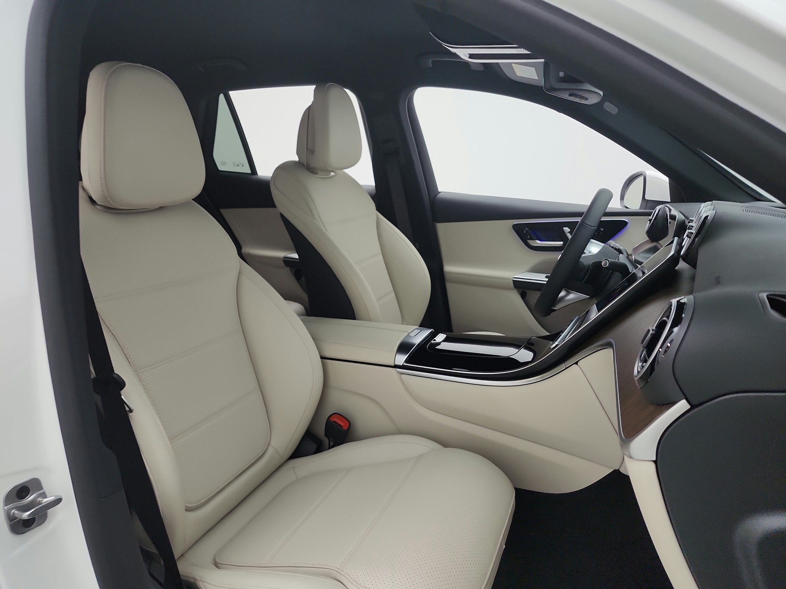 New 2026 Polar White Mercedes-Benz GLC 300 SUV image 14