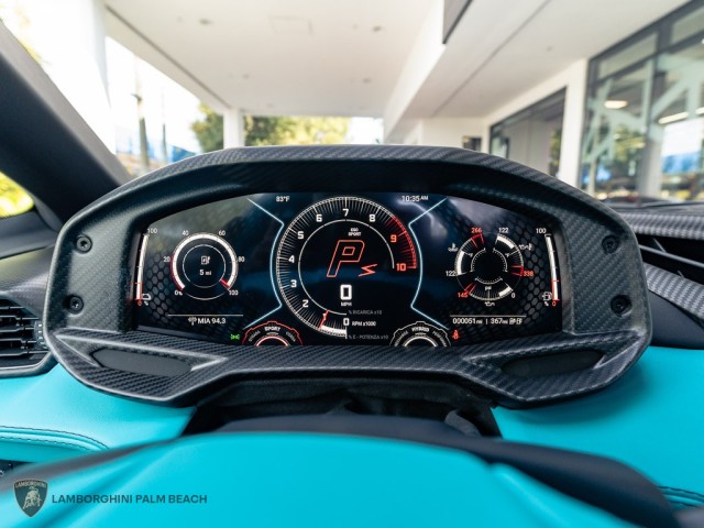 Lamborghini Revuelto