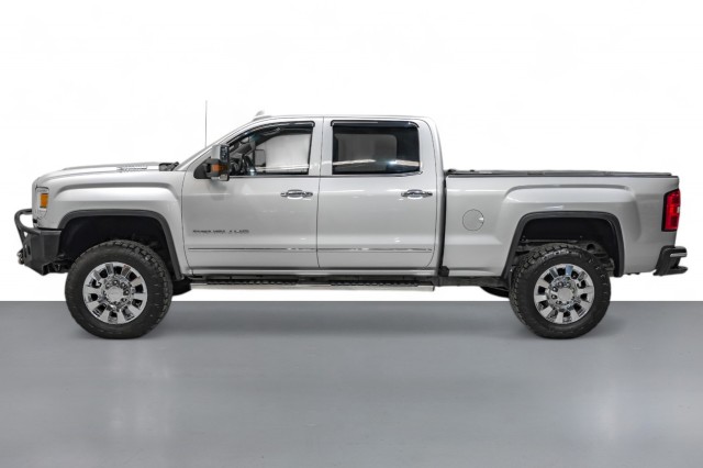 2019 GMC Sierra 2500HD Denali 9