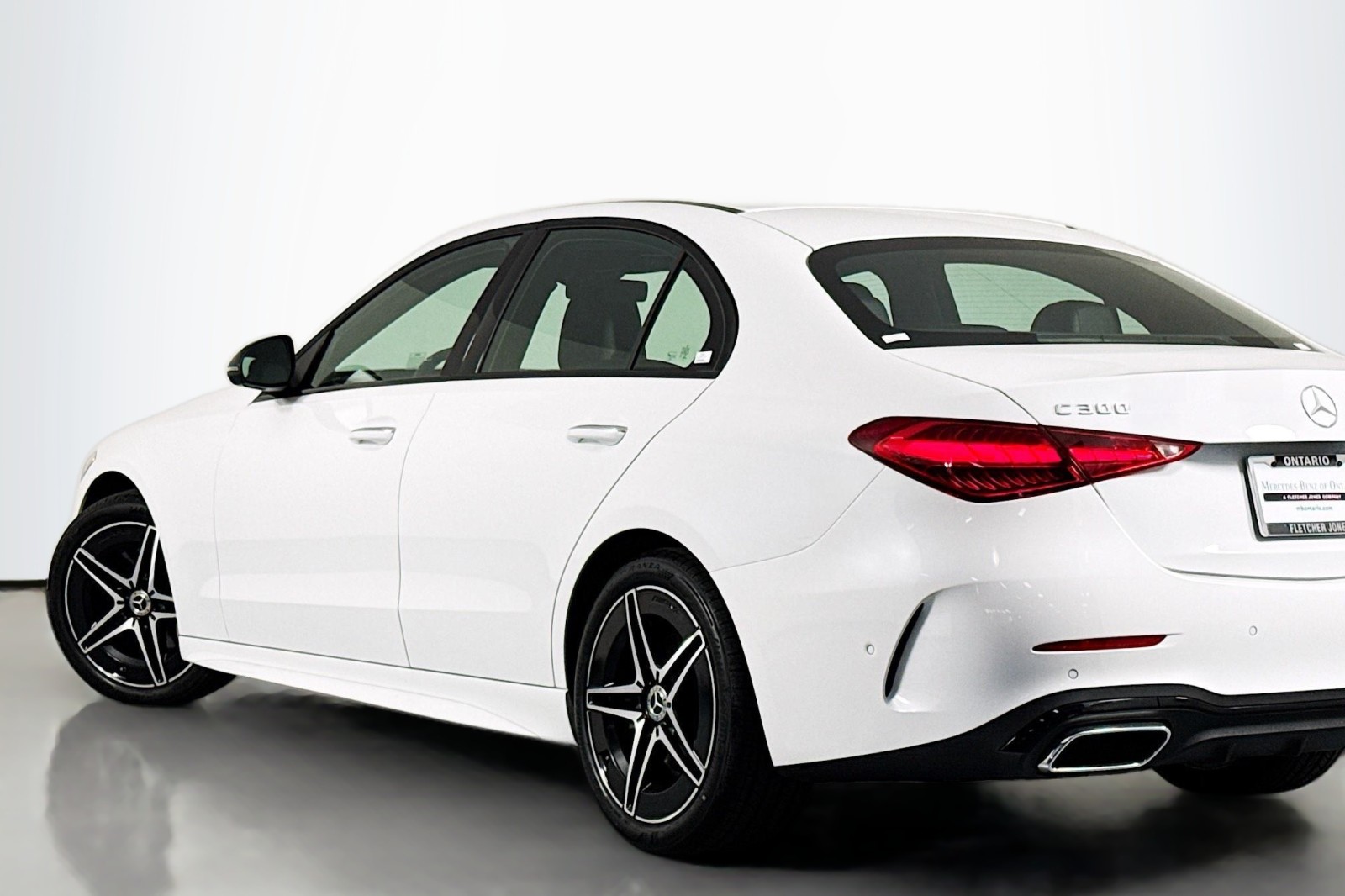 Used 2022 MANUFAKTUR Moonlight White Metallic Mercedes-Benz C 300 image 14