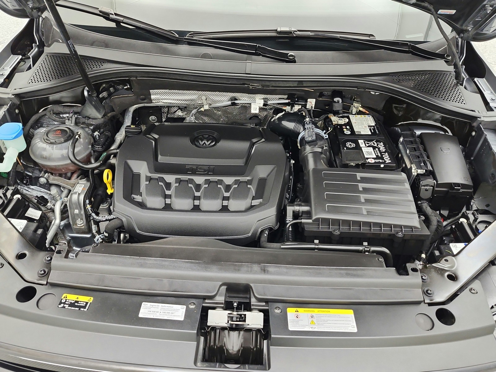 Used 2024 Platinum Gray Metallic Volkswagen 2.0T SE R-Line Black FWD image 22