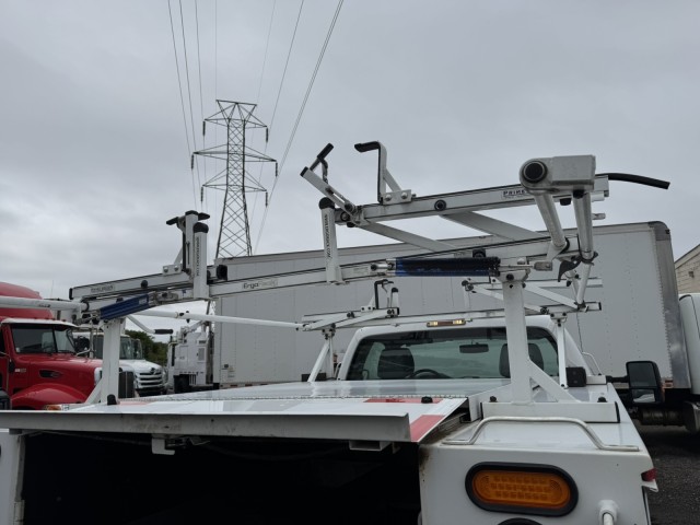 2015 Ford F-350 4x4 Service Body w Ladder Racks XL in ,