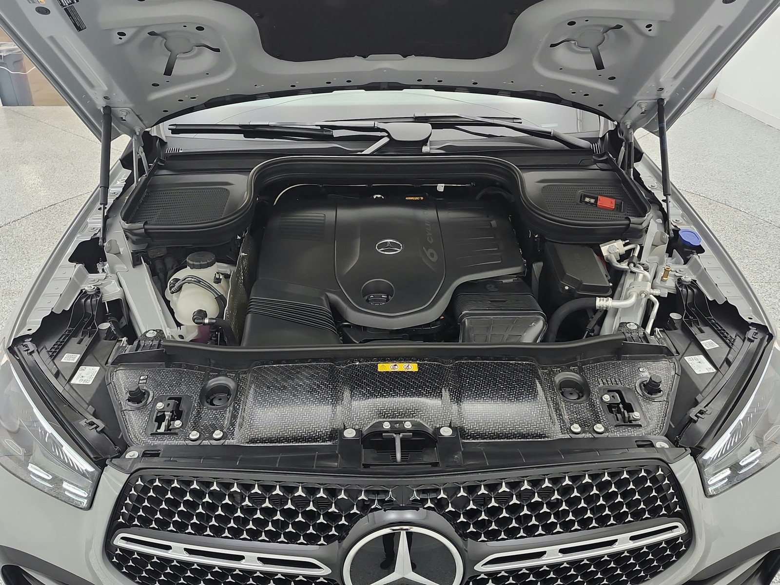 New 2026 MANUFAKTUR Alpine Grey Mercedes-Benz GLE 450 image 12
