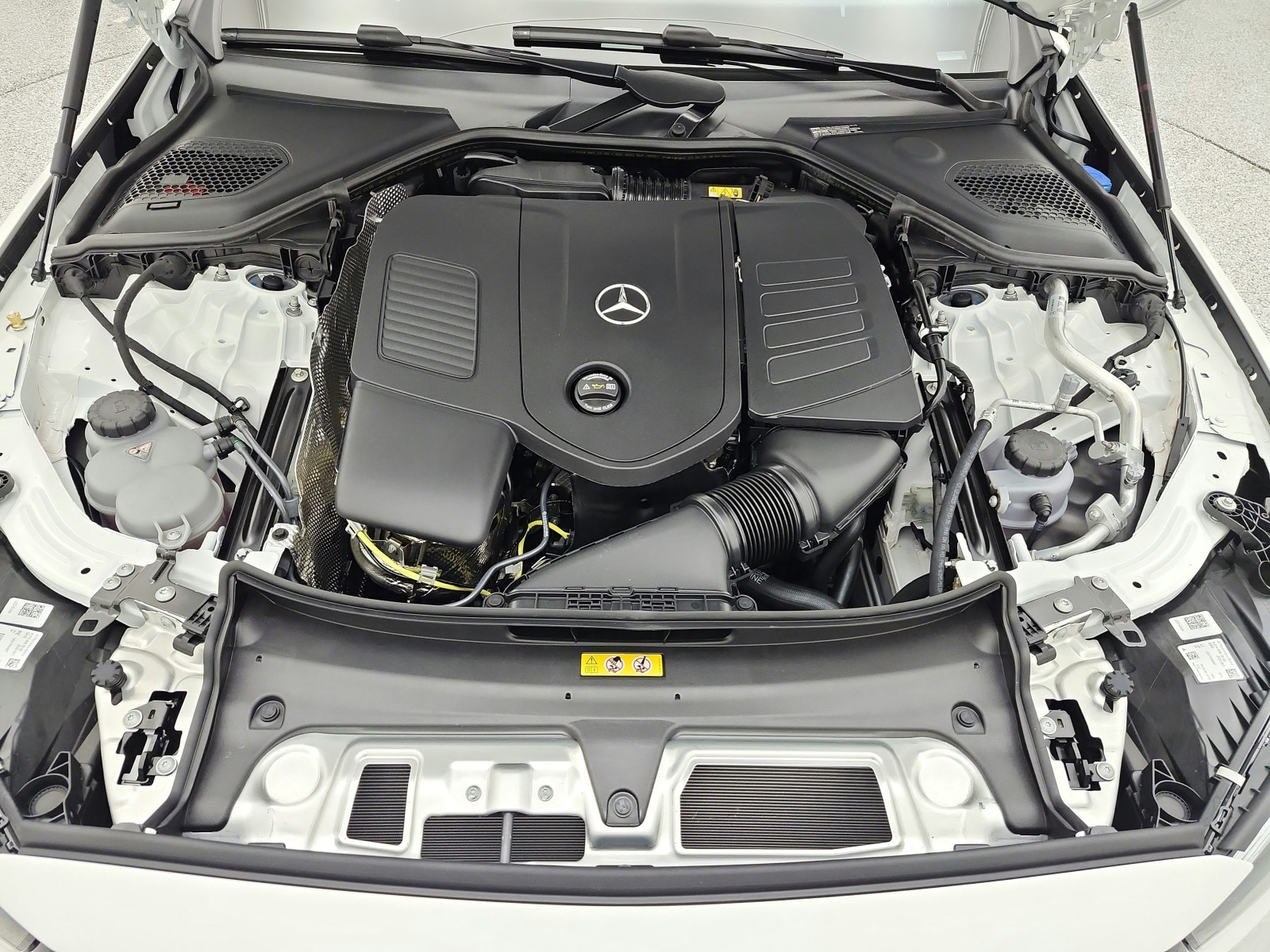 New 2026 Polar White Mercedes-Benz E 350 RWD Sedan image 12