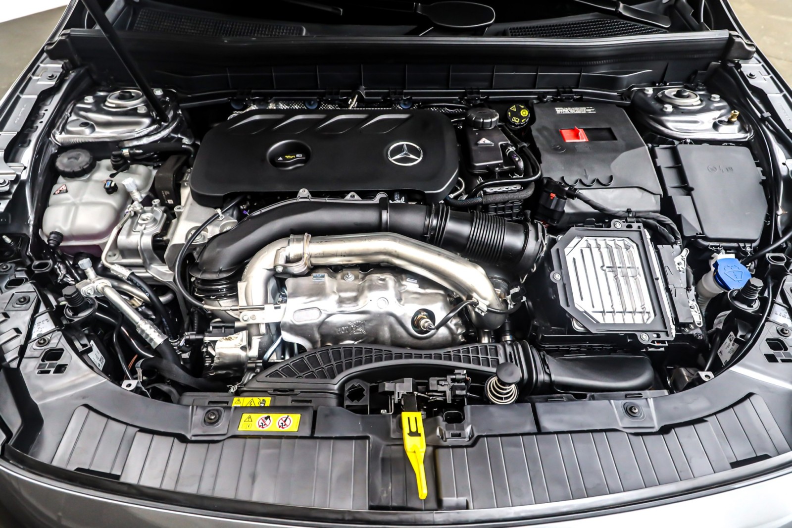 New 2026 Mountain Grey Metallic Mercedes-Benz GLB 250 image 11