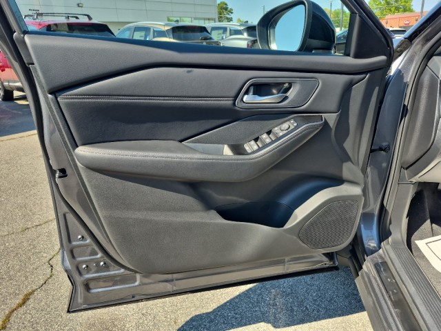 NissanRogue25