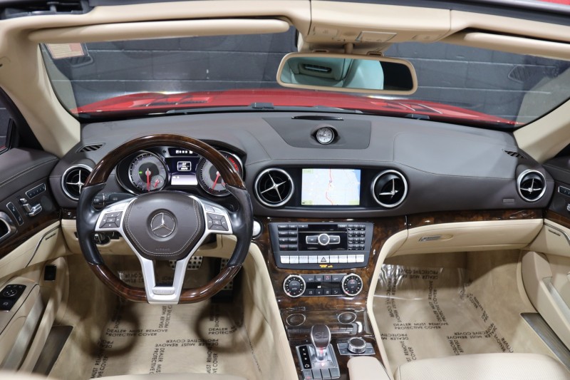 2013 Mercedes-Benz SL550 AMG Sport 2dr Convertible in , 