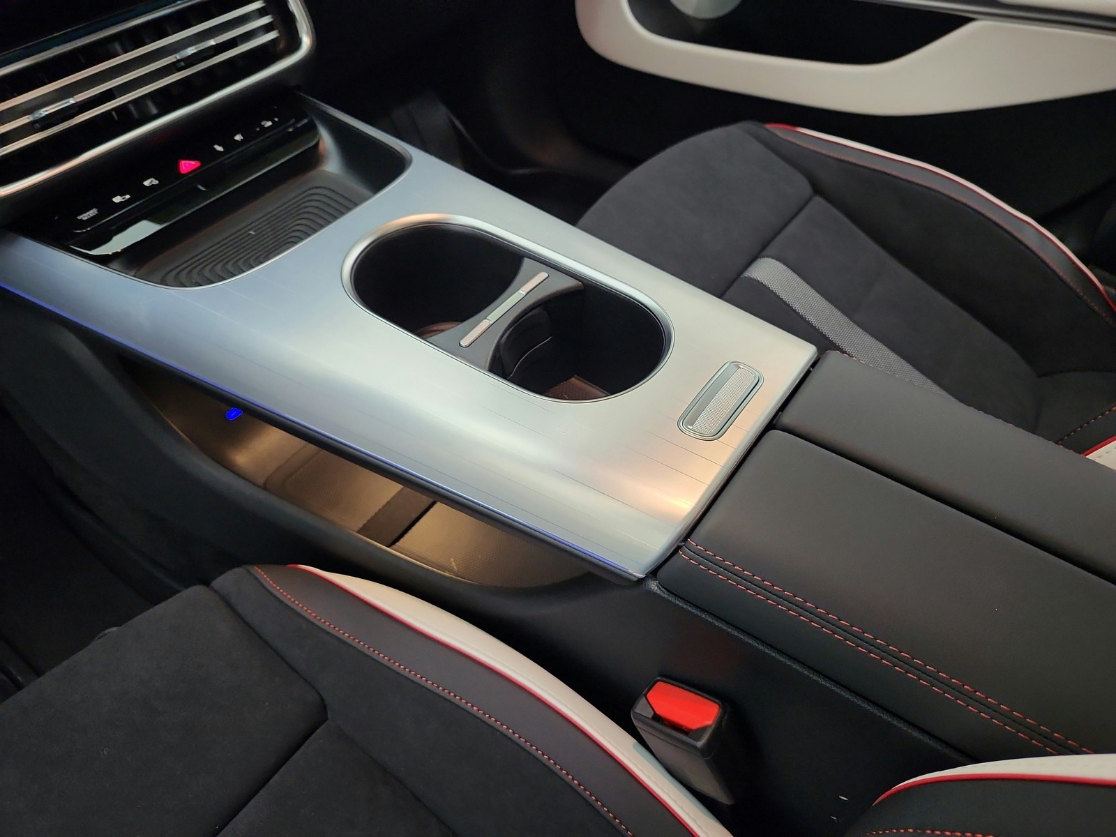New 2027 Polar White Mercedes-Benz CLA 350 Electric 4MATIC® image 9