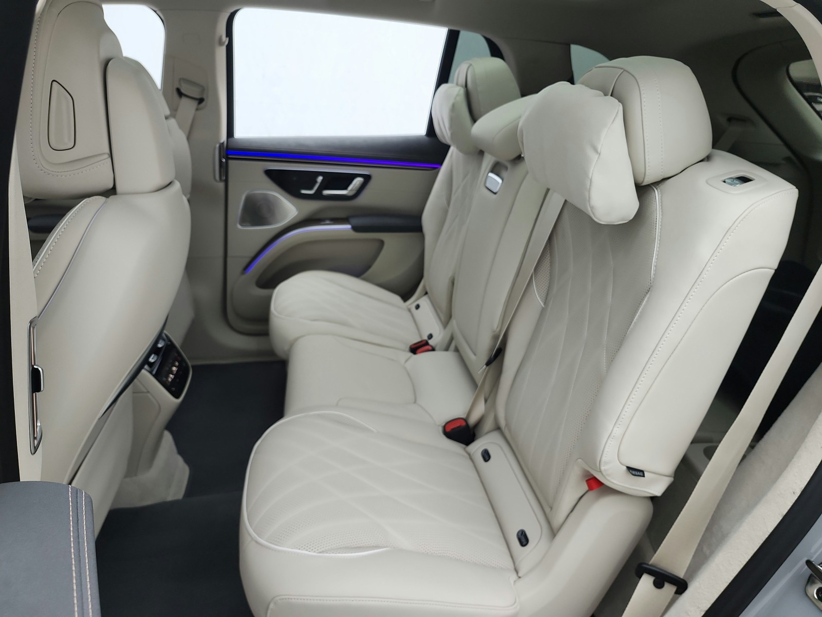 New 2026 MANUFAKTUR Alpine Grey Mercedes-Benz EQS 550 image 11