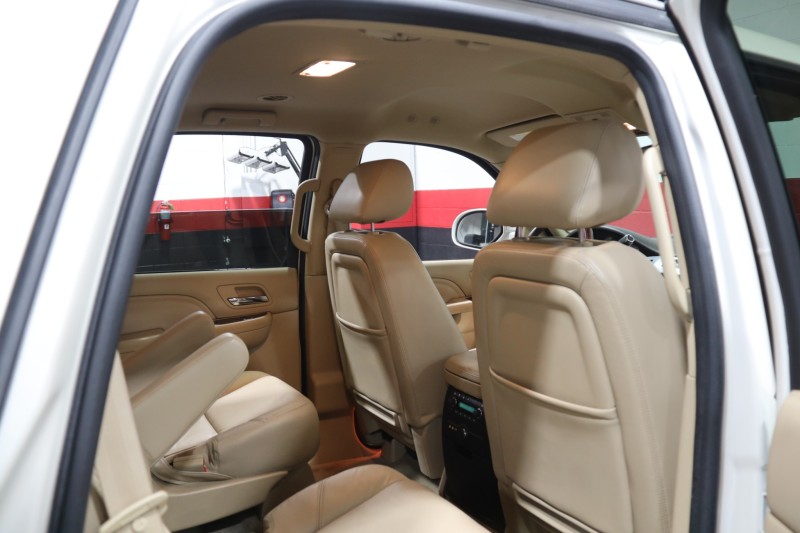 2011 Cadillac Escalade AWD 4dr Suv in , 