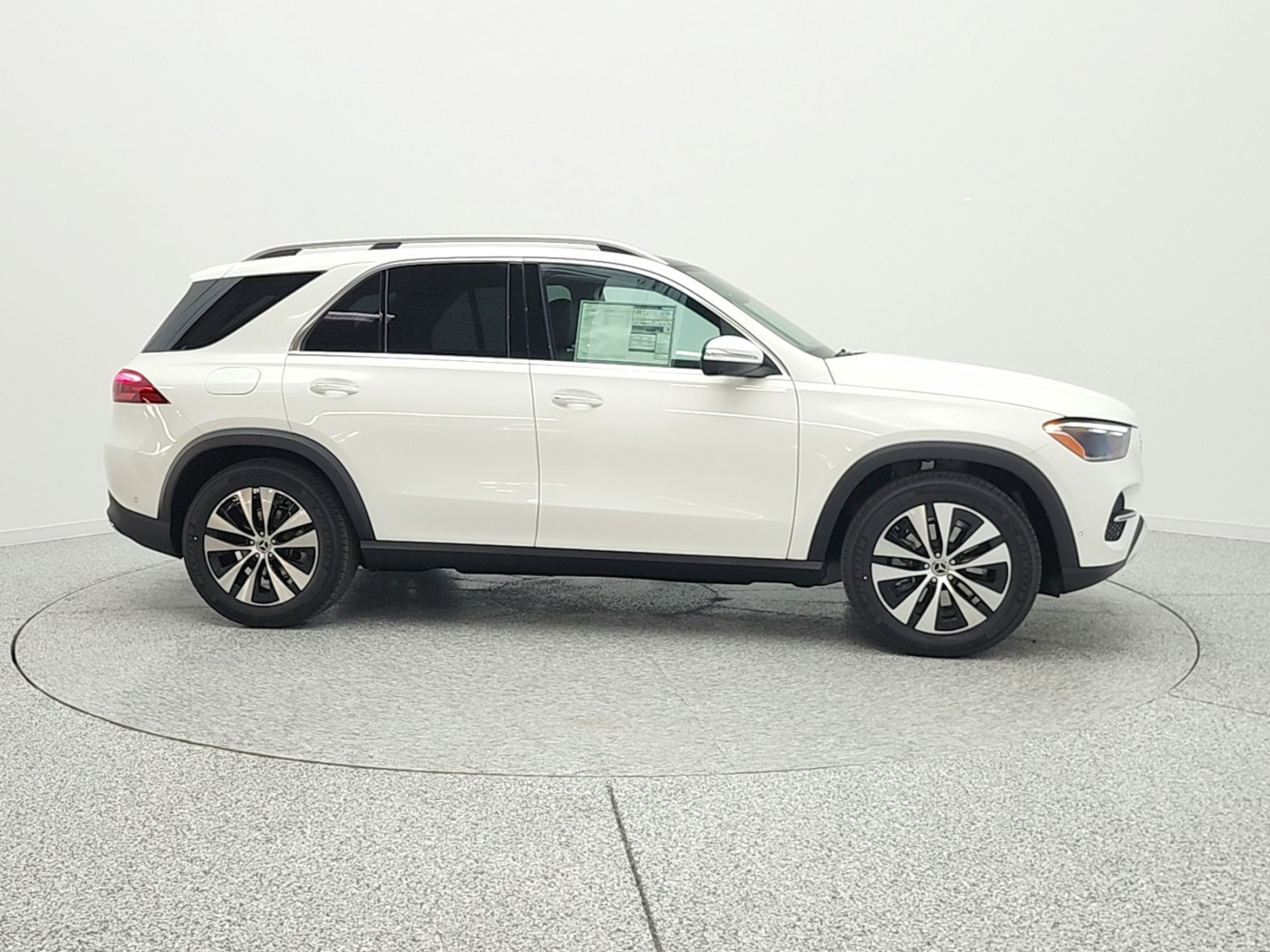 New 2026 Polar White Mercedes-Benz GLE 350 image 4