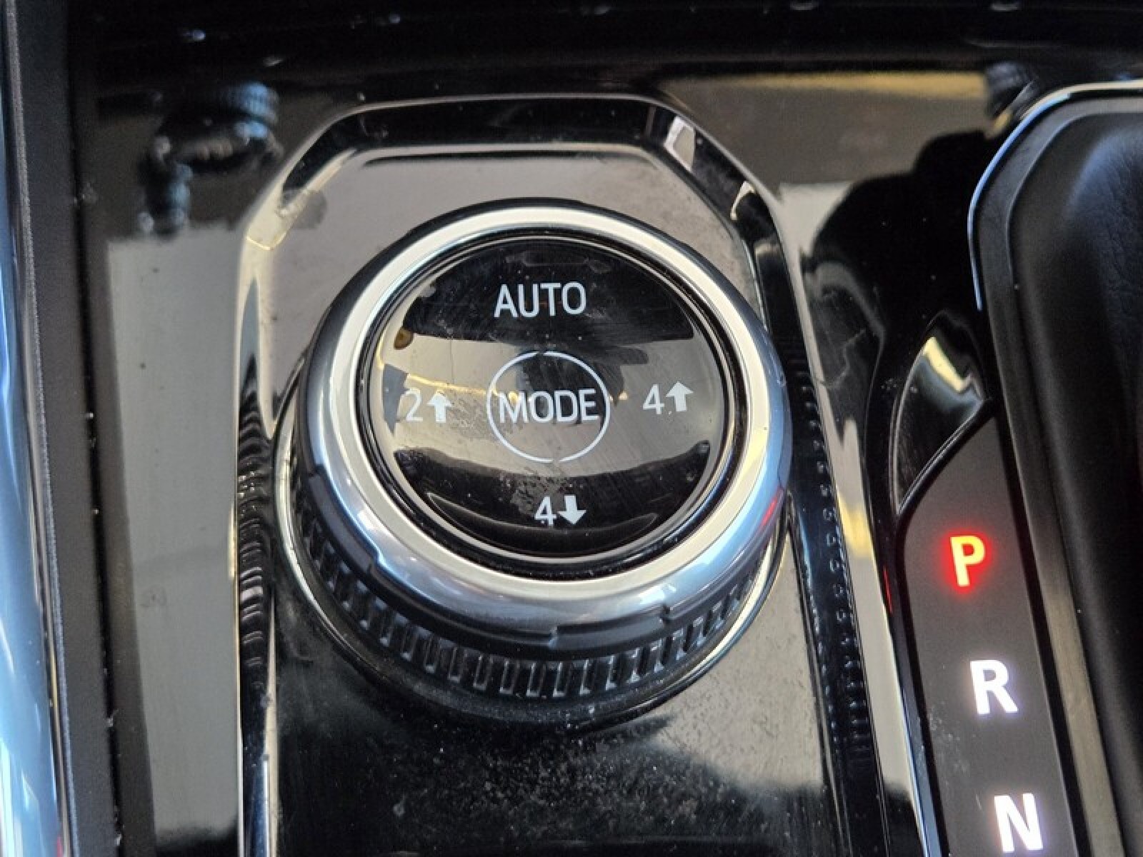 Used 2024 WHITE GMC 4WD Crew Cab AT4 image 33