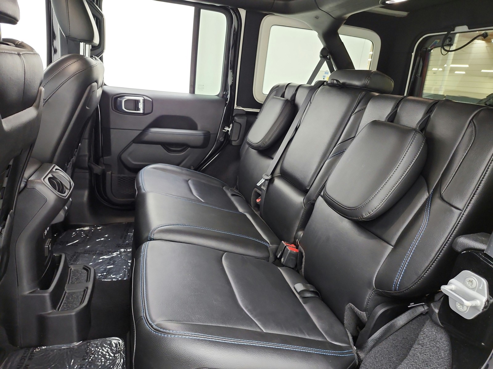 Used 2021 Black Clearcoat Jeep Unlimited Rubicon 4x4 image 13