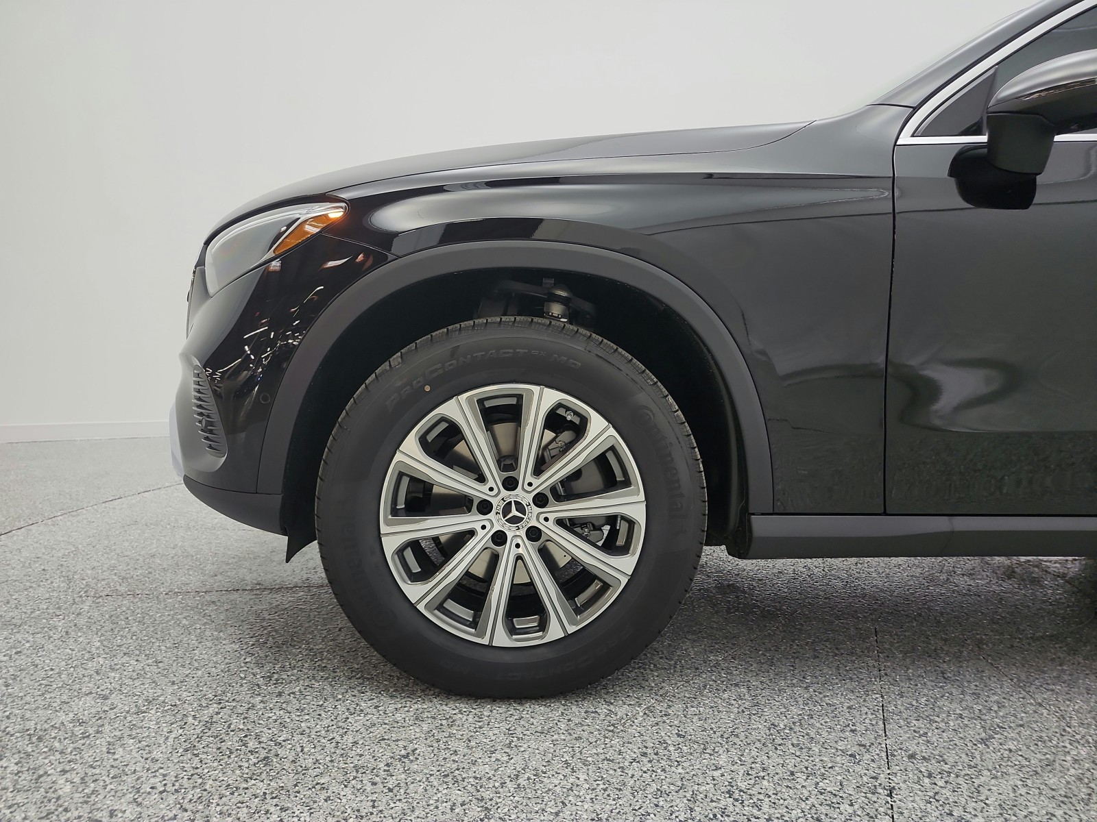 New 2026 Black Mercedes-Benz GLC 300 image 16