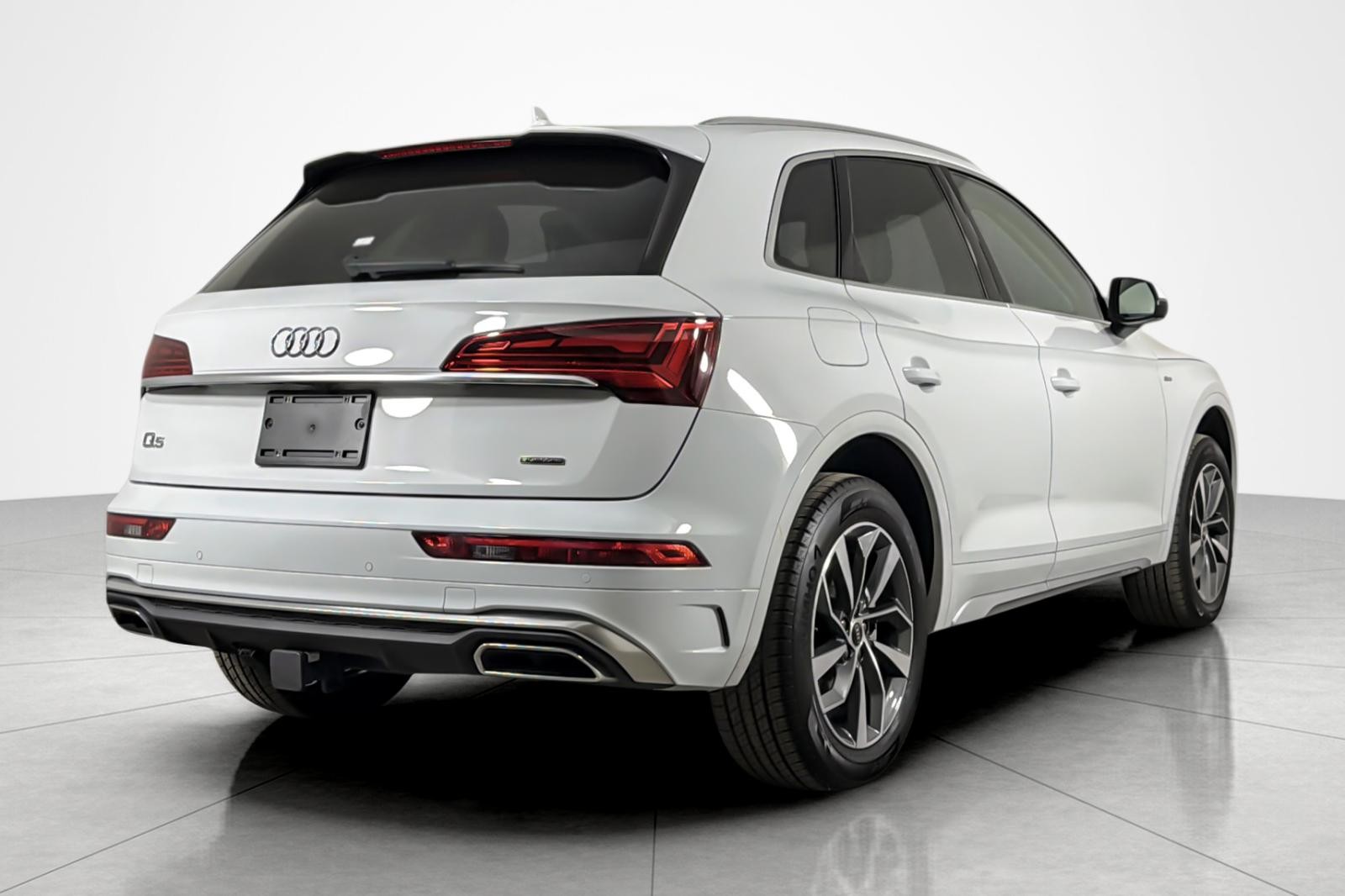 Used 2023 Glacier White Metallic Audi S line Premium Plus 45 TFSI quattro image 5