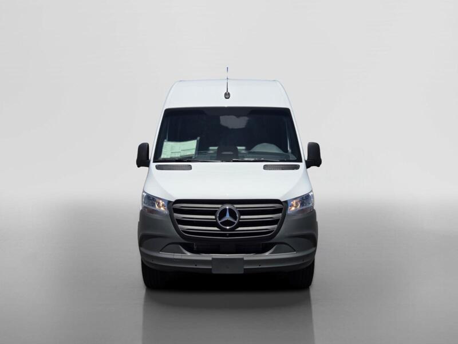 New 2026 ARCTIC WHITE Mercedes-Benz  image 9
