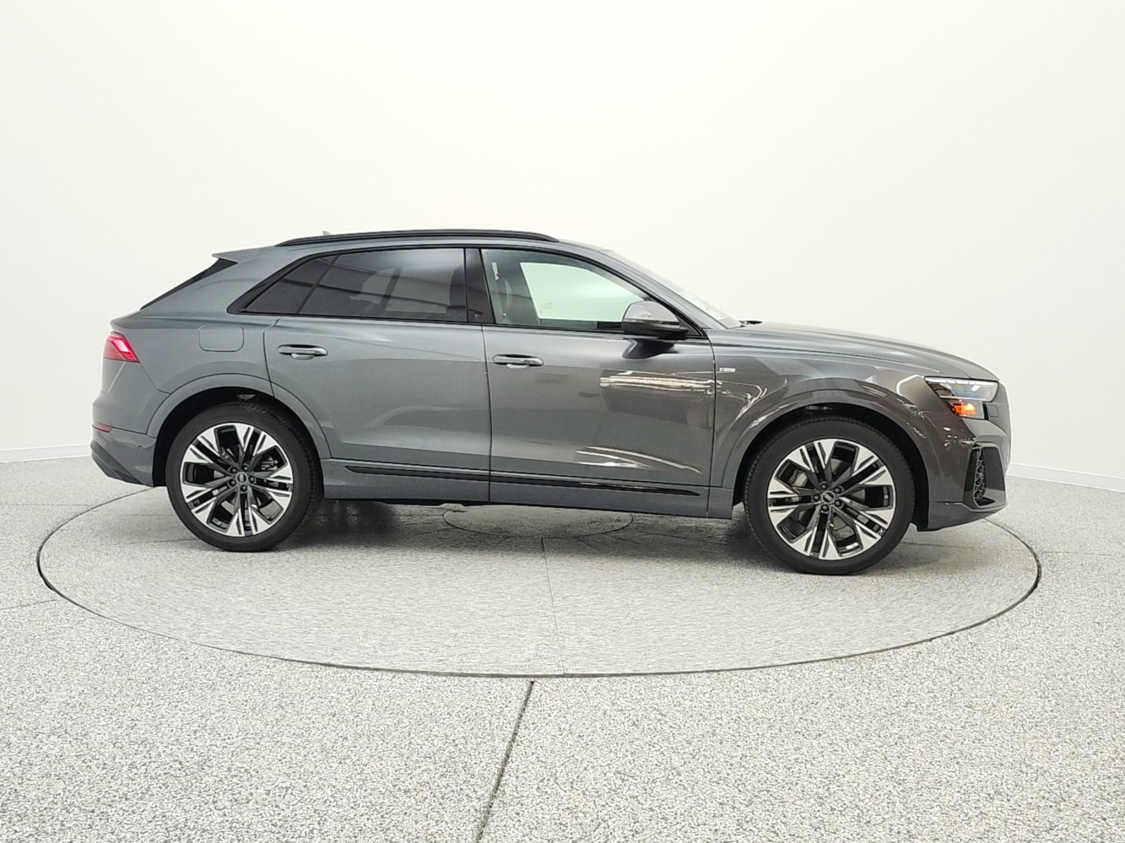 New 2026 Daytona Gray Pearl Effect Audi Premium Plus quattro image 4