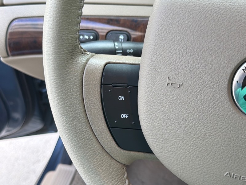 2007 Mercury Grand Marquis LS LOW MILES 52,599 1 OWNER in ,