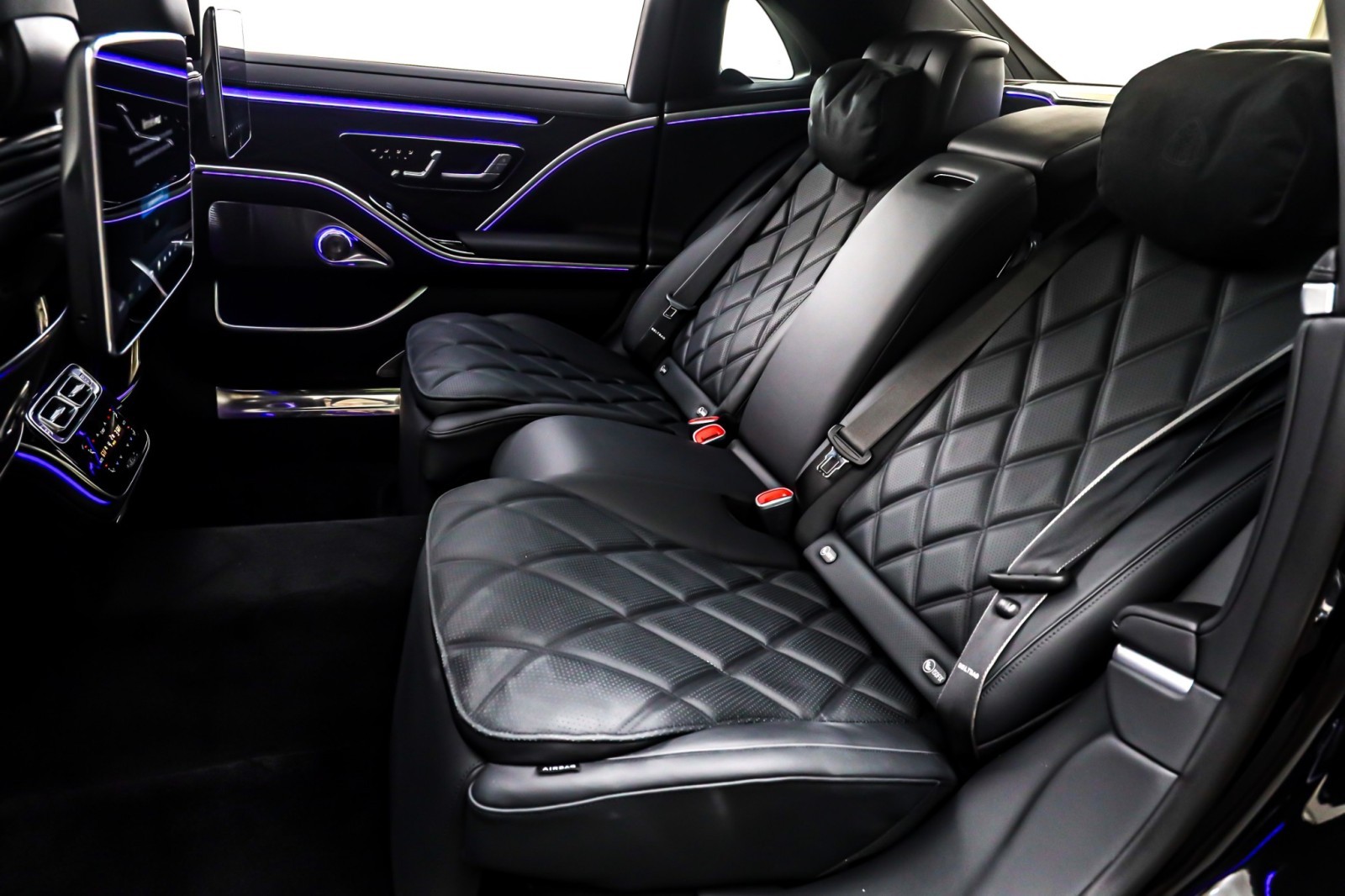 New 2026 Obsidian Black Metallic Mercedes-Benz Maybach S 680 image 8