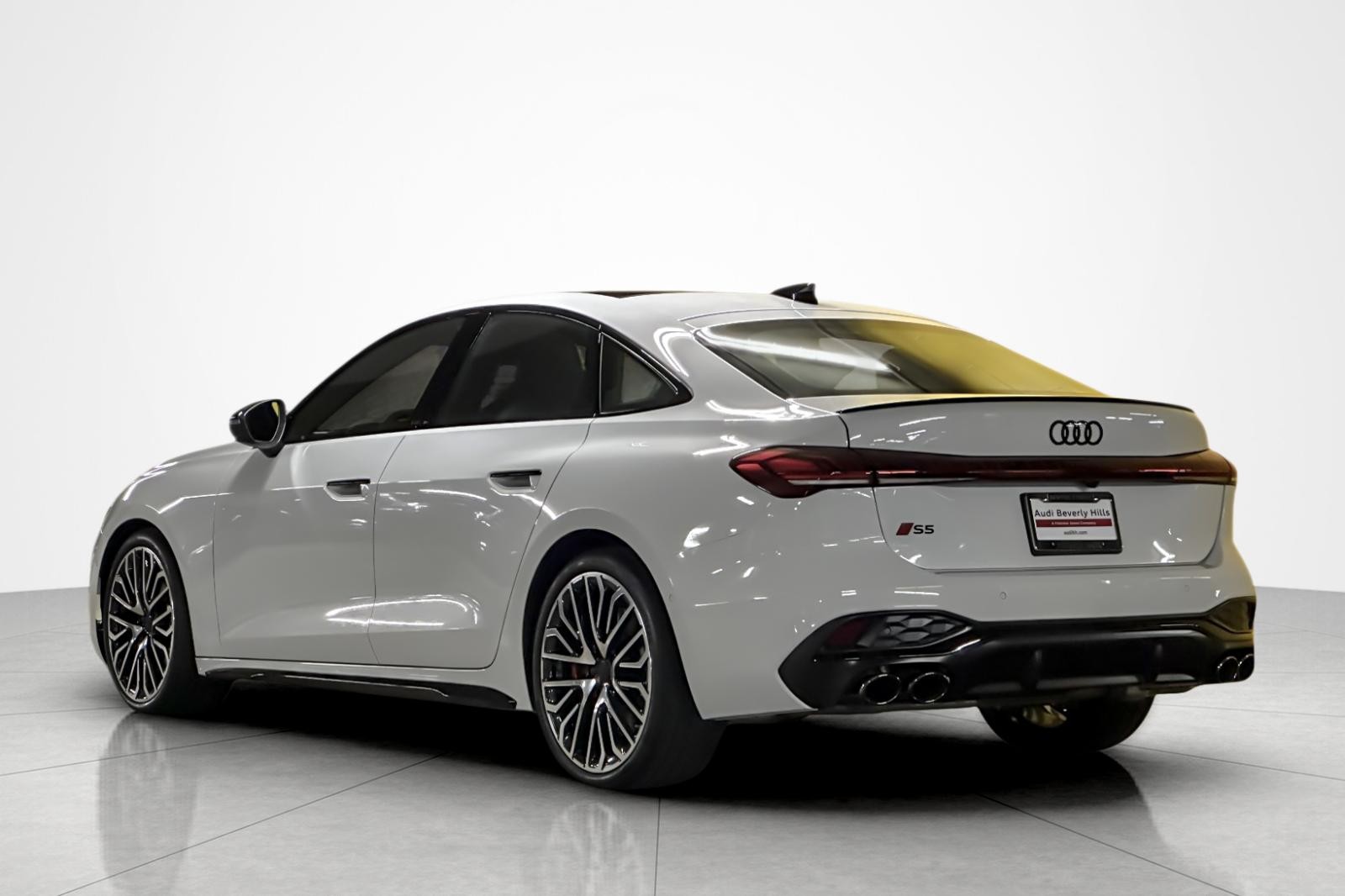 New 2026 Glacier White Metallic Audi Premium Plus 3.0 TFSI quattro image 4