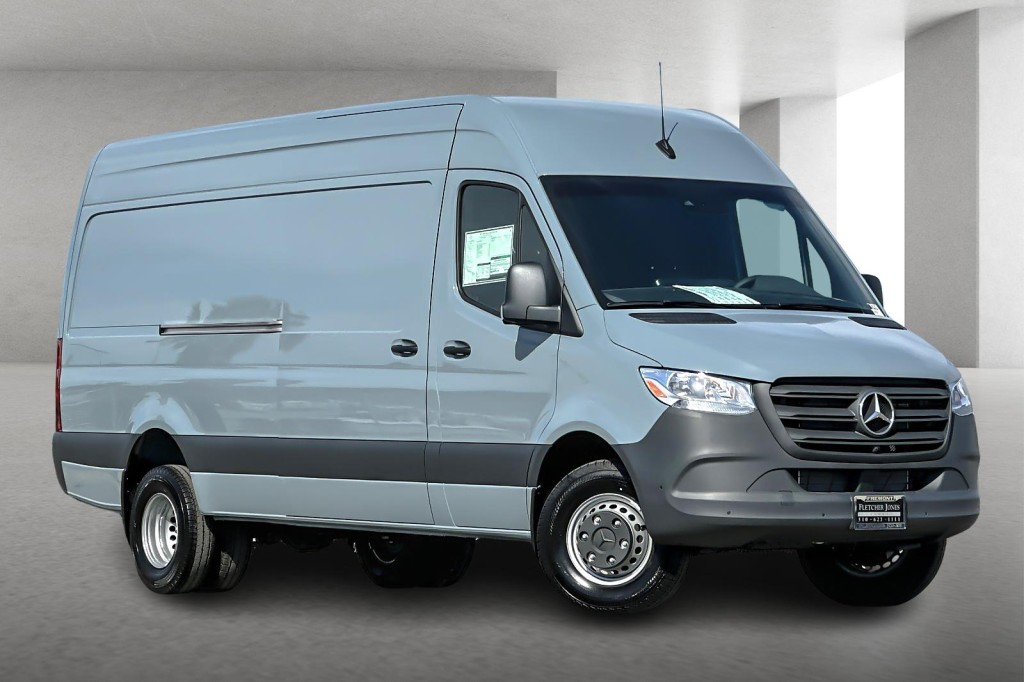 New 2024 Mercedes-Benz Sprinter Cargo Van Cargo 170 WB Van in