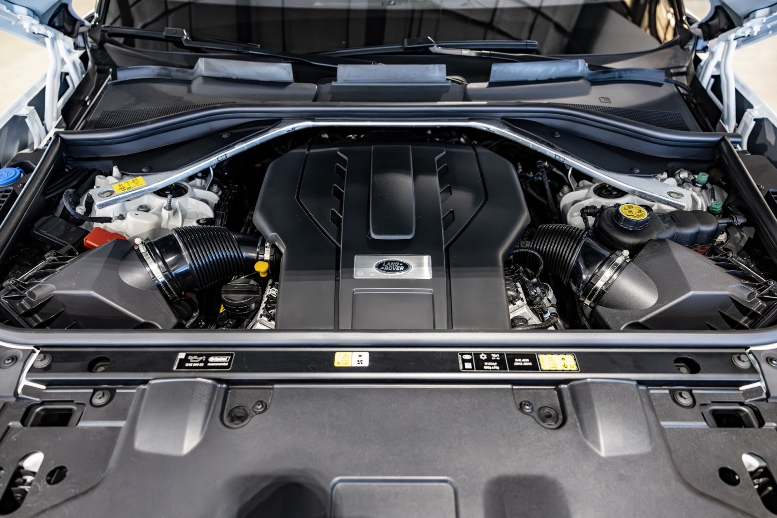 Used Car 2023 Land Rover Range Rover  Se - $140,310 Msrp - 23 Inch Wheels - Black Contrast Roof - One Owner For Sale Under $120,000 In Boerne, Texas