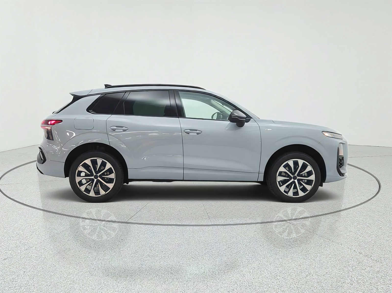 New 2026 Arrow Gray Pearl Effect Audi S line quattro image 4