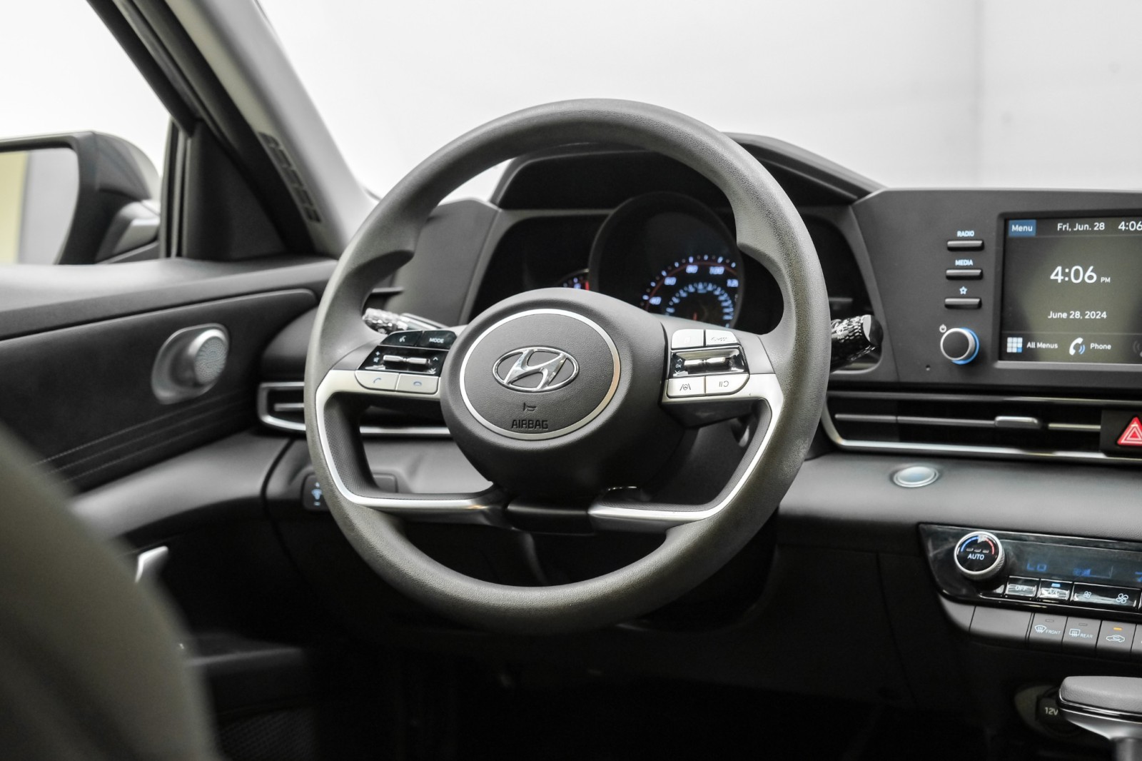 2021 Hyundai Elantra SEL PortofinoEdition ComfortPkg ConveniencePkg 18
