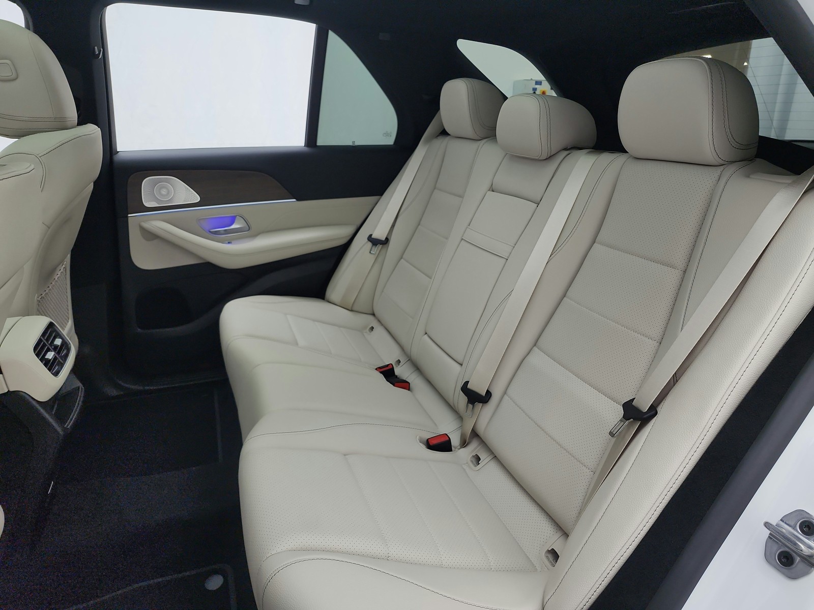 New 2026 Polar White Mercedes-Benz GLE 350 image 11