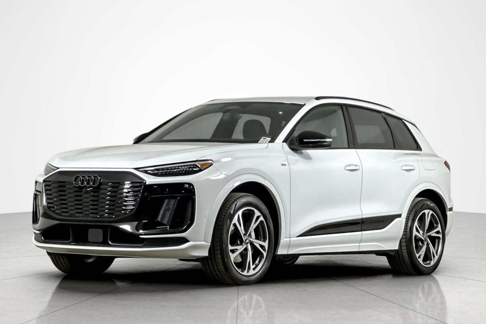 2027 Audi Q6 e-tron 2027 Audi Q6 e-tron Premium Plus quattro SUV