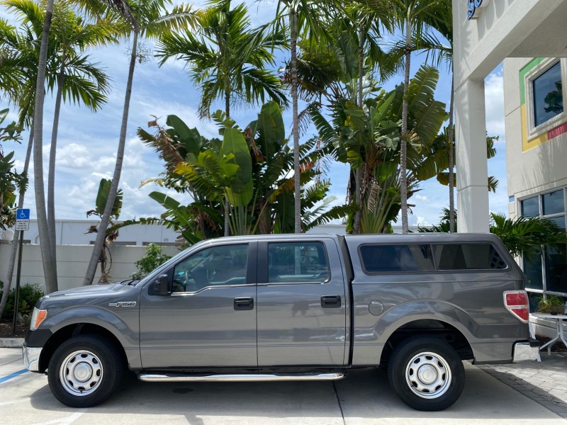 2010 Ford F-150 4 DR CREW XL LOW MILES 34,625 in , 