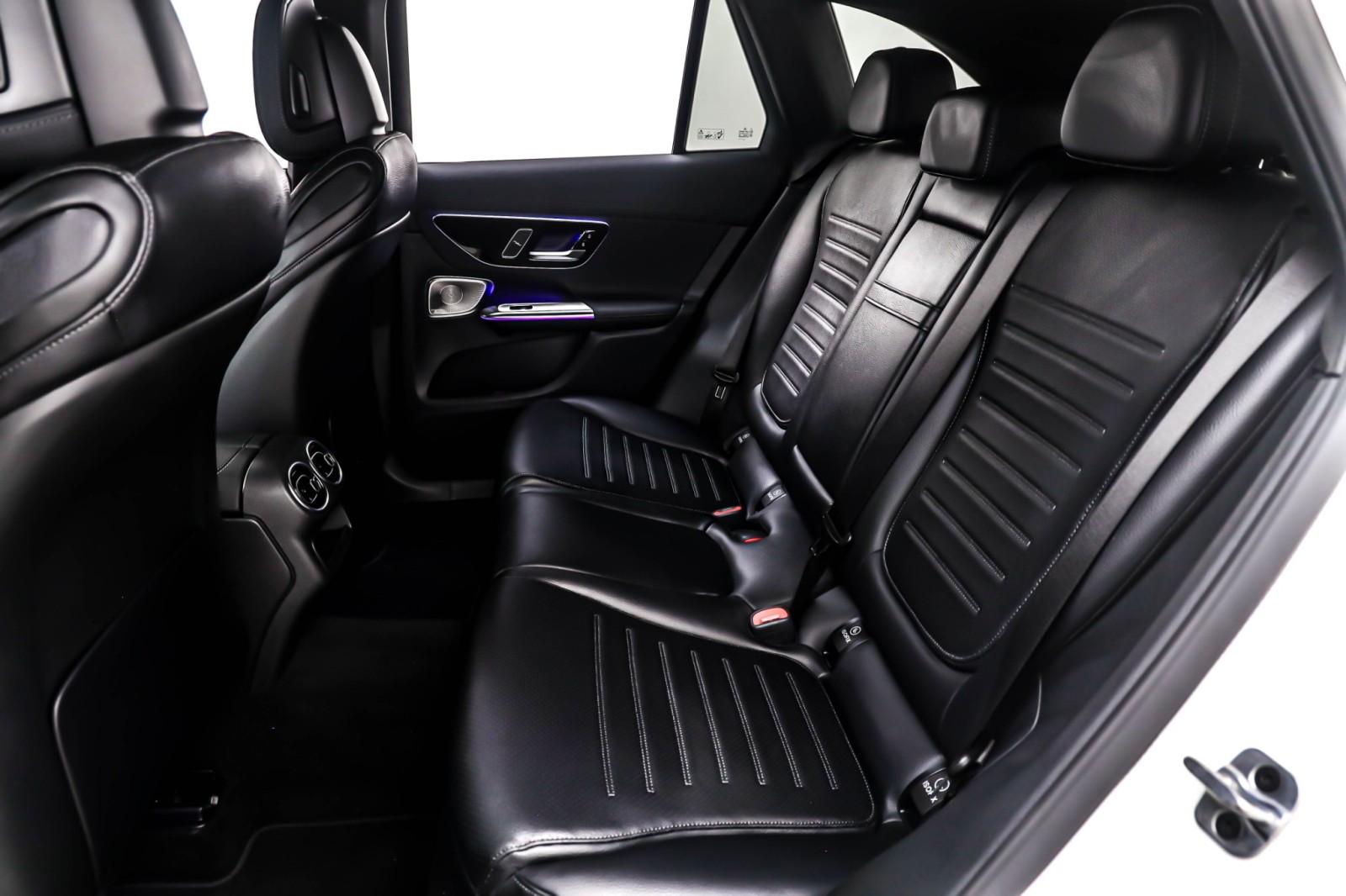 New 2026 Polar White Mercedes-Benz GLC 300 image 8