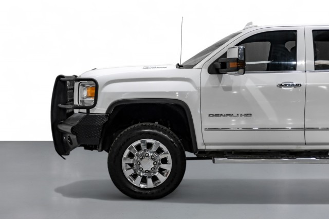 2019 GMC Sierra 2500HD Denali 10