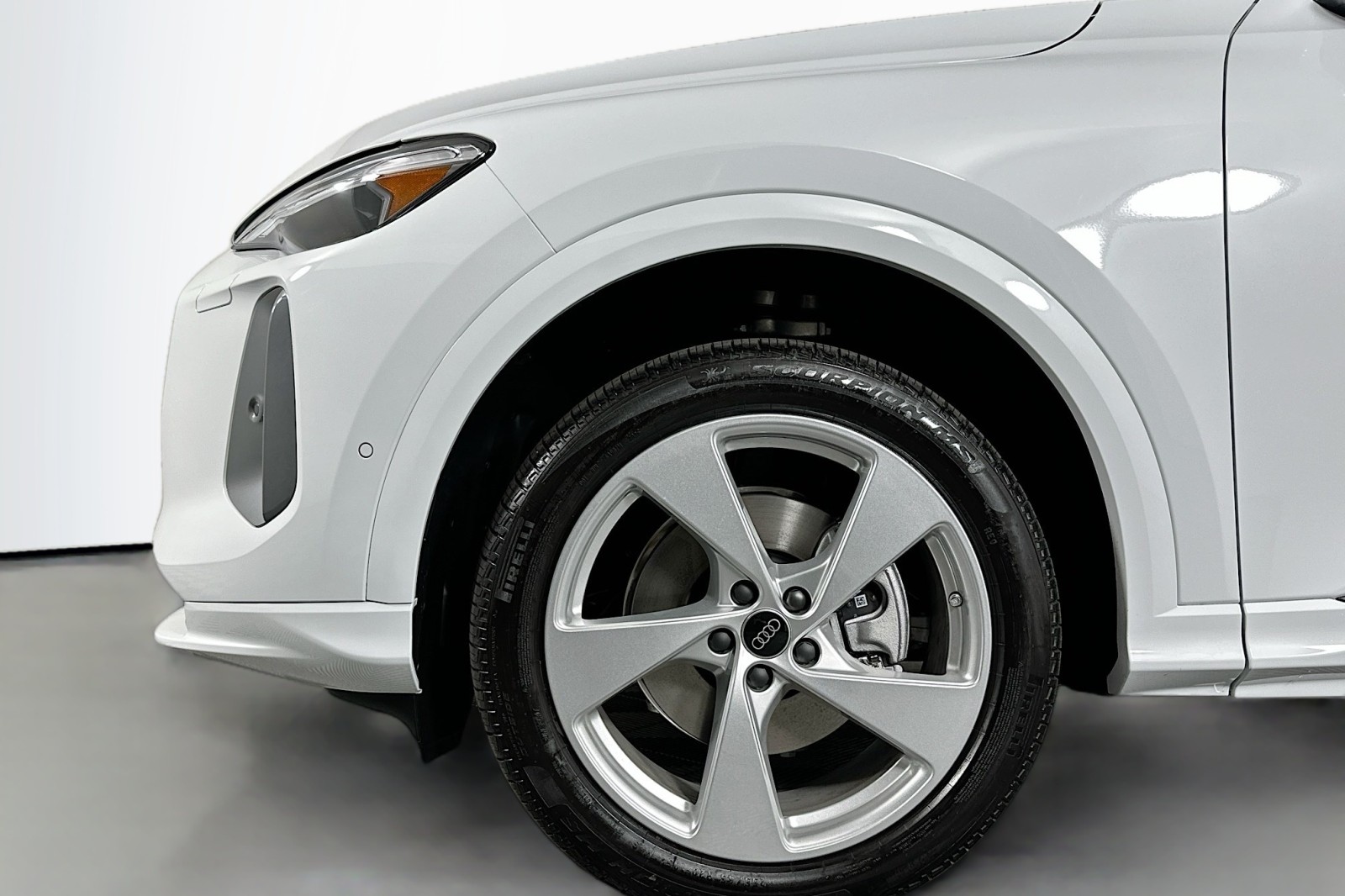 New 2025 Glacier White Metallic Audi Premium Plus image 11