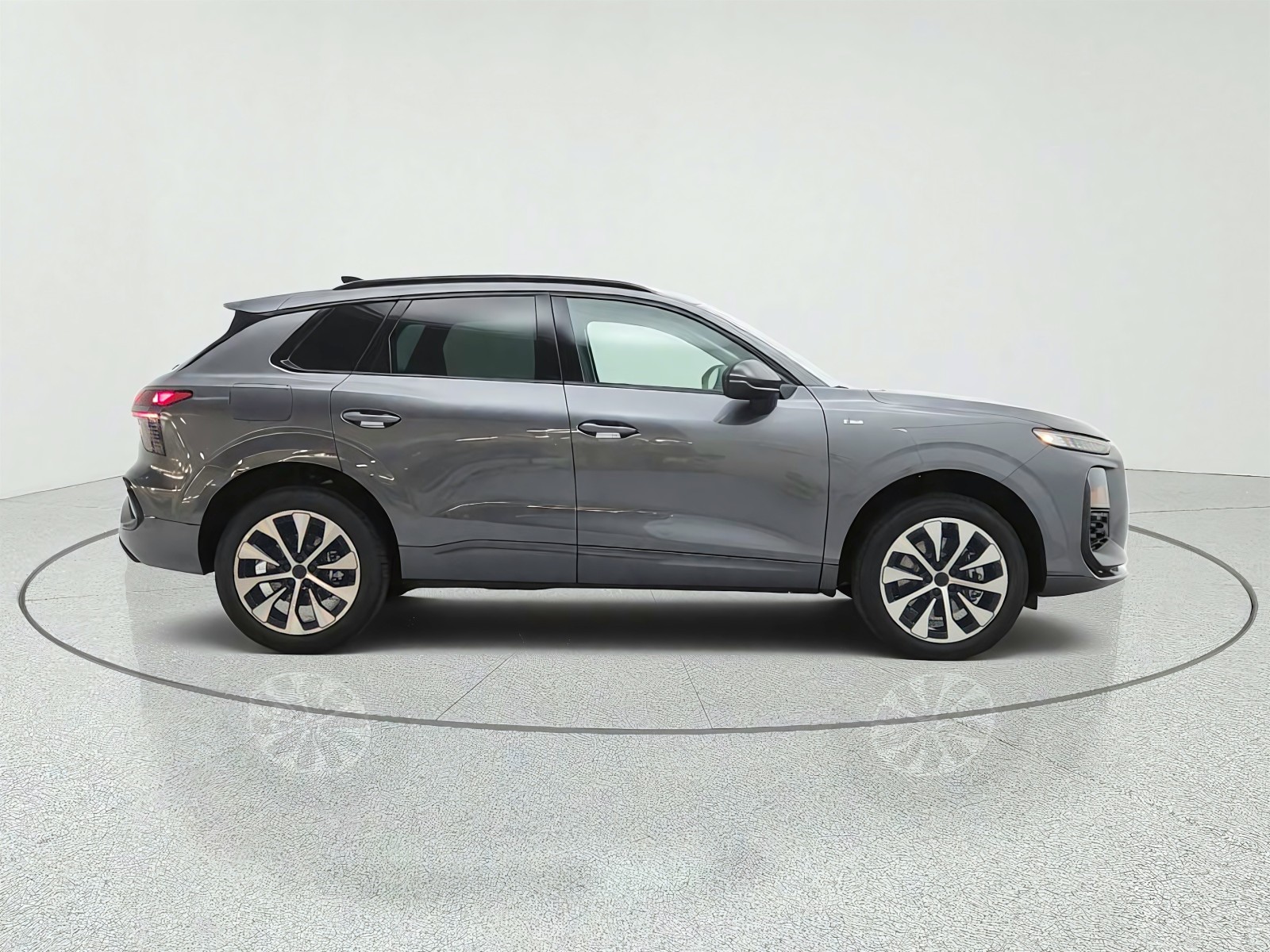 New 2026 Daytona Gray Pearl Effect Audi S line quattro image 4