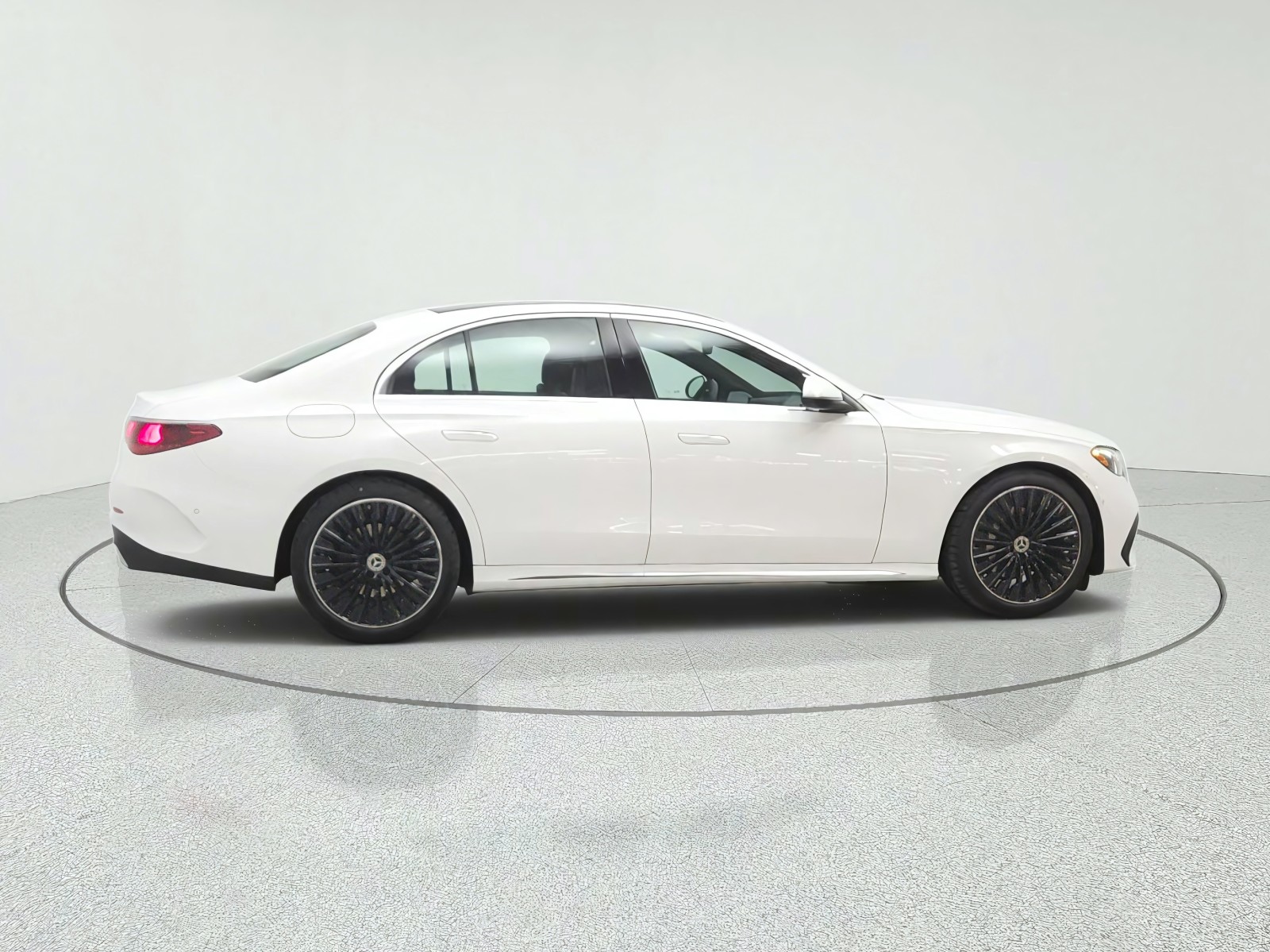 New 2027 Polar White Mercedes-Benz E 350 RWD Sedan image 4