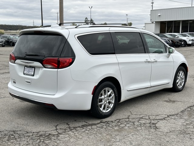 2020 Chrysler Pacifica Touring L 3