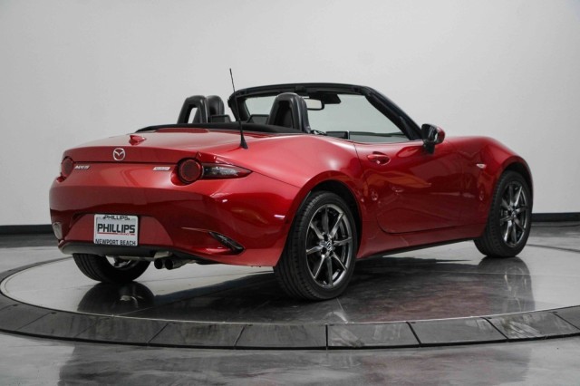 2016 Mazda MX-5 Miata Grand Touring 17