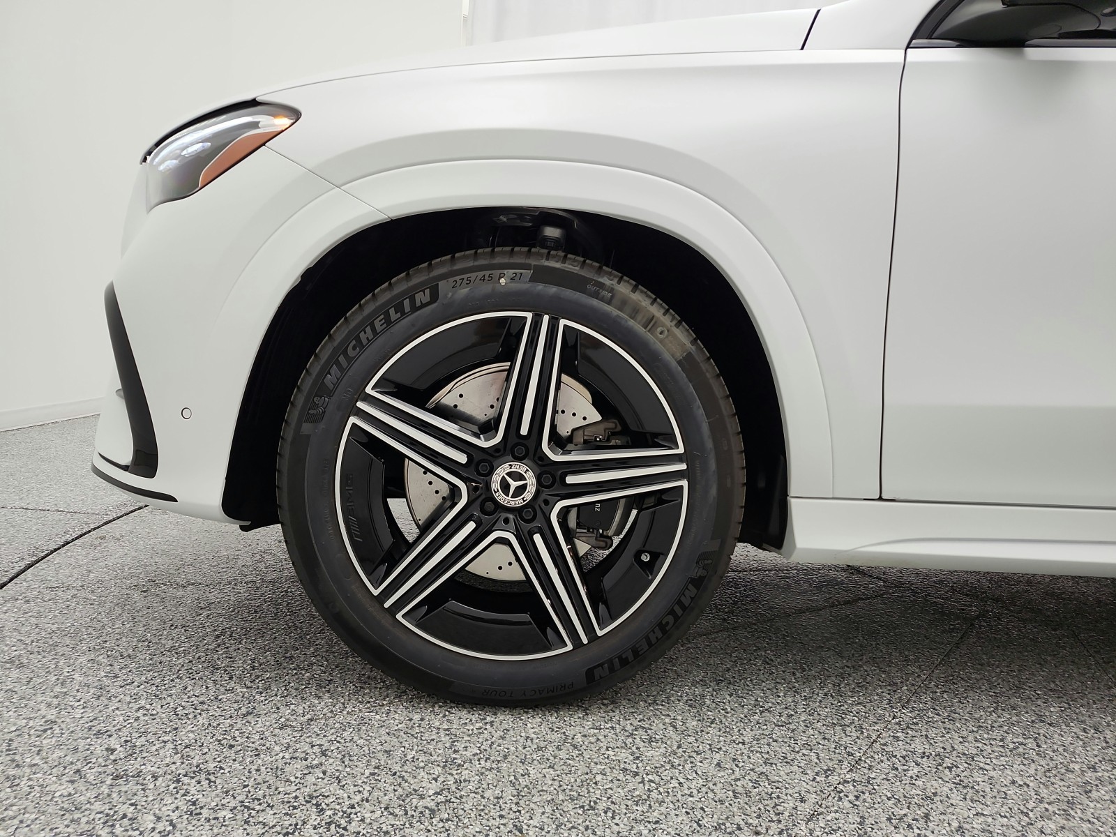 New 2026 MANUFAKTUR Moonlight White magno Mercedes-Benz GLE 450 4MATIC® SUV image 13
