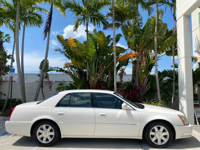 2006 Cadillac DTS LOW MILES 58,287 in , 