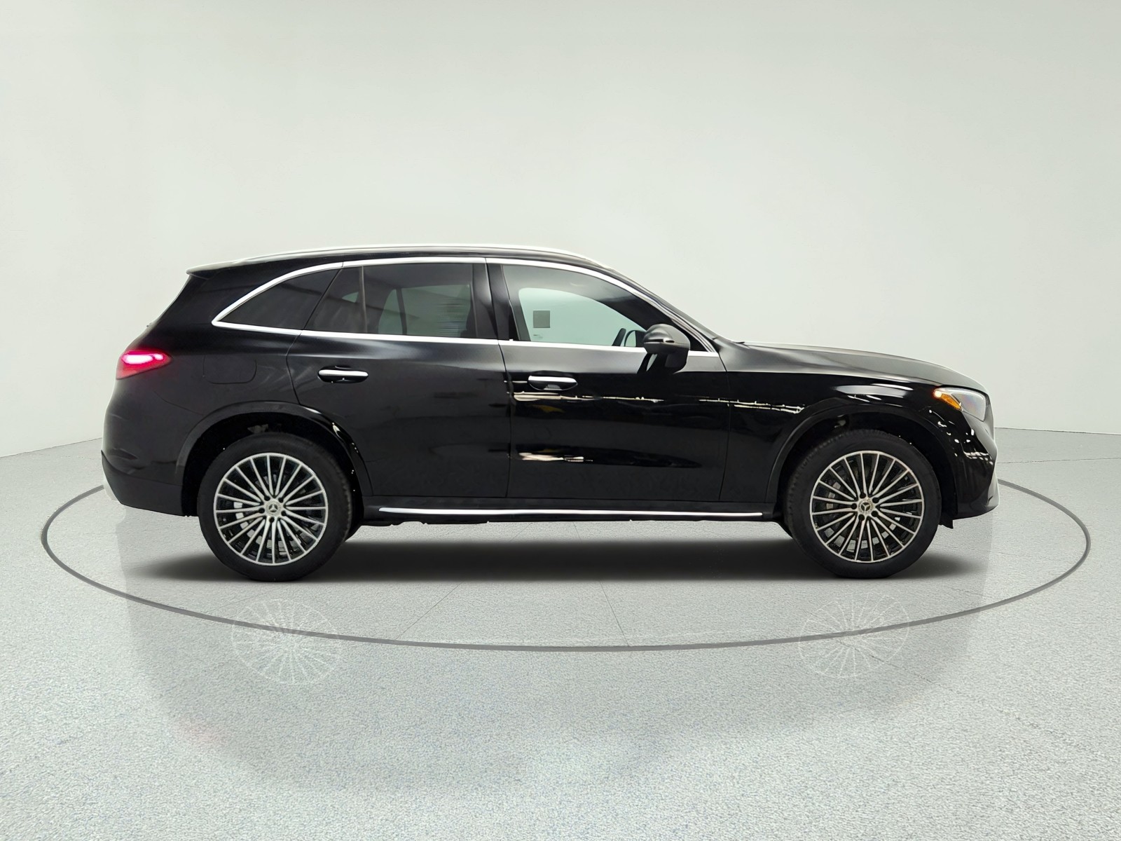 New 2026 Black Mercedes-Benz GLC 300 SUV image 4
