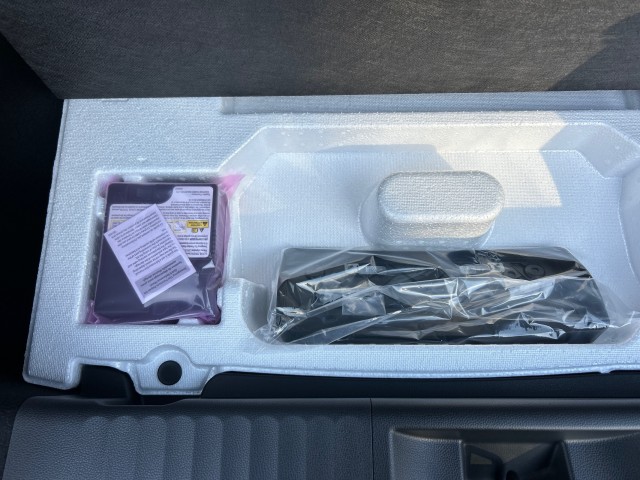 ToyotaPrius Plug-In Hybrid37