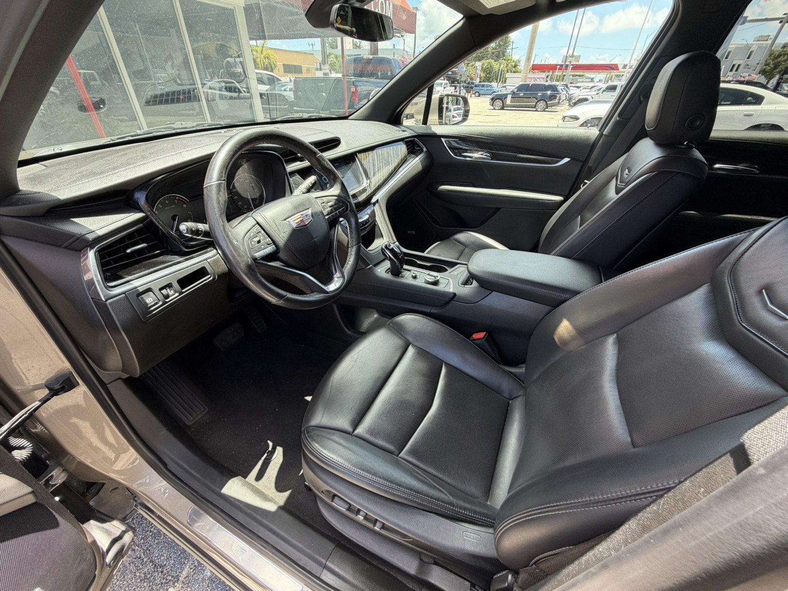 2022 Cadillac XT6 - $25,988