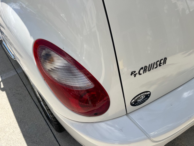 2010 Chrysler PT Cruiser Classic LOW MILES 31,863 in , 